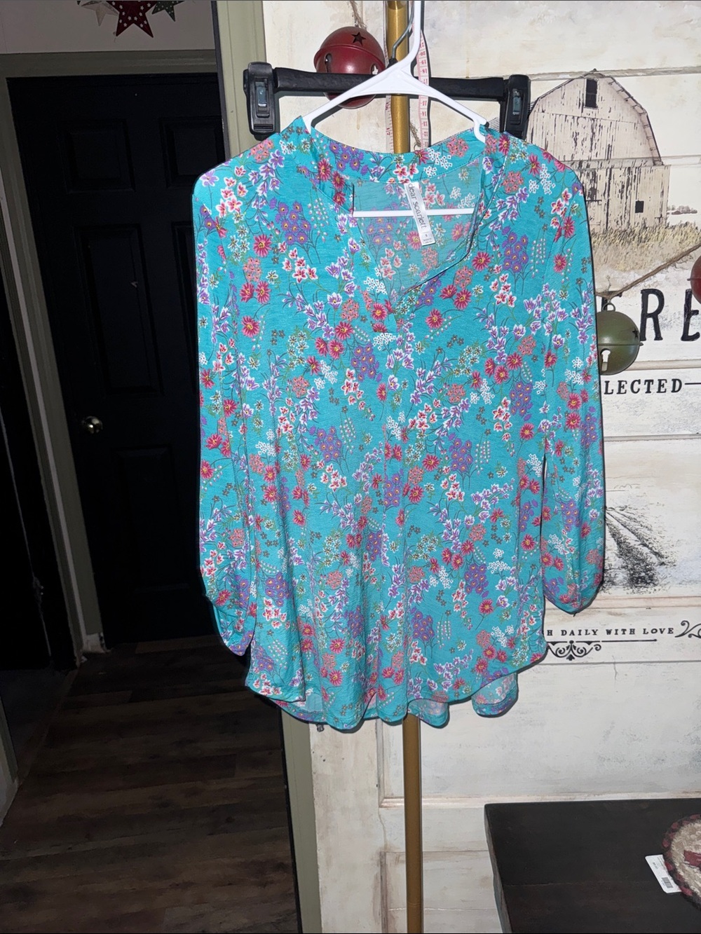 Women's Teal Floral Long-Sleeve Blouse with V-Neck